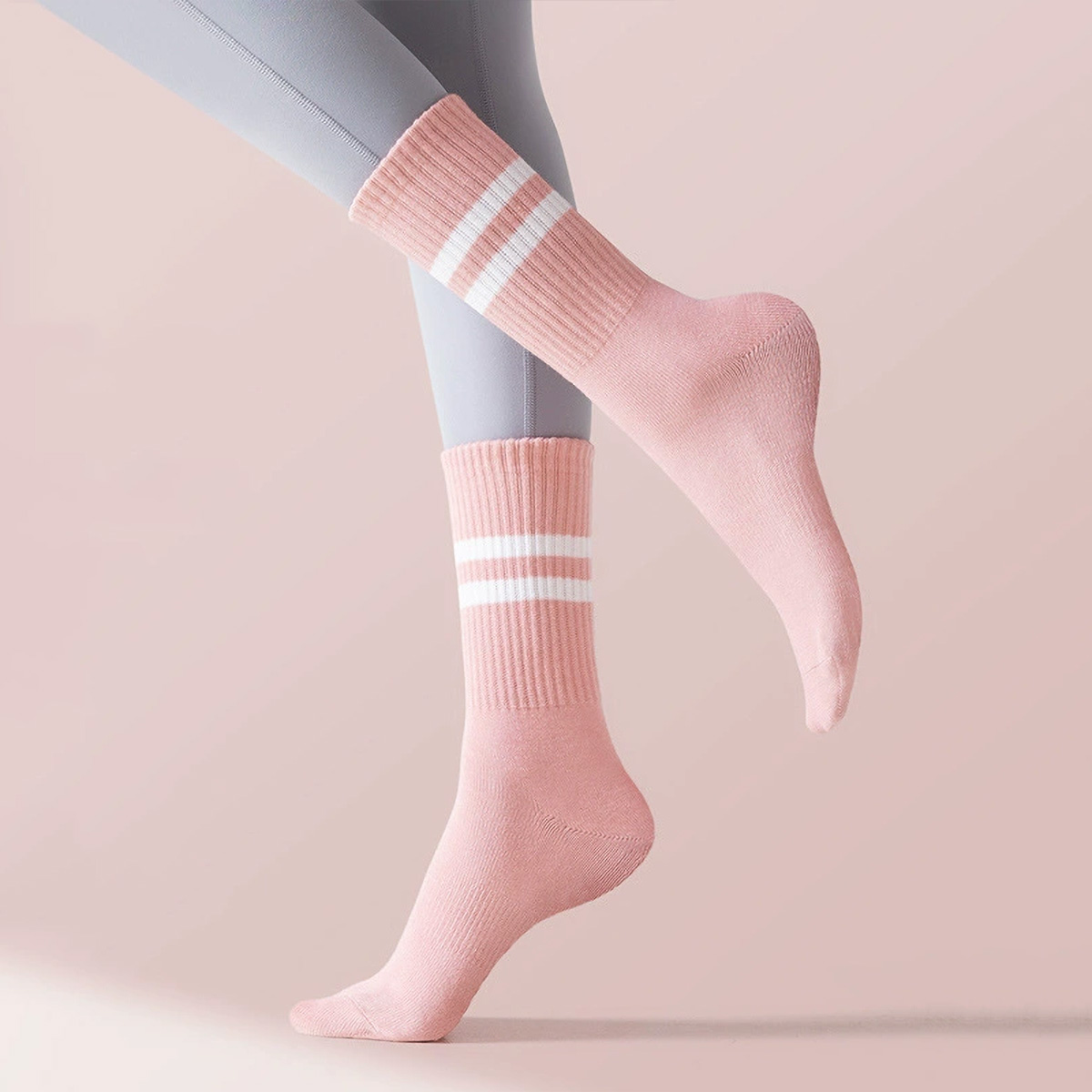3 Pairs Long Yoga Socks with G - Pilates Yoga And Barre 评论和价格